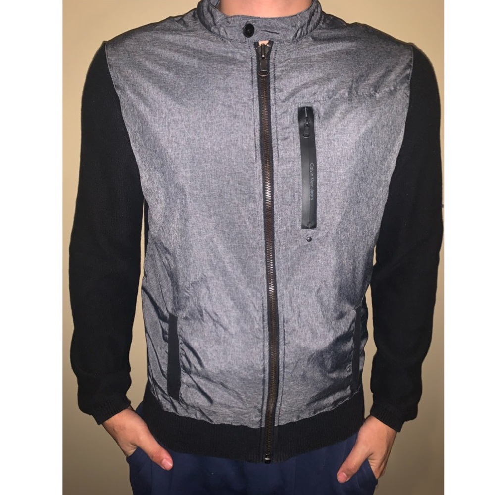 Calvin Klein Jacket/sweater, models height is 5’8